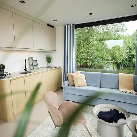 Revolution Houseboat *